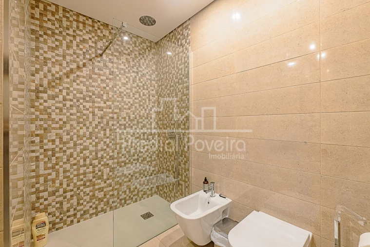 Apartamento T4 para Venda em Aver-O-Mar, Amorim e Terroso Foto 15