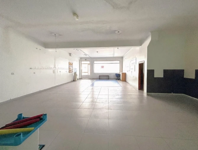 Loja para Venda em Falagueira-Venda Nova Foto 8