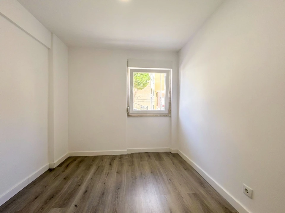Apartamento T3 para Venda em Cacém e São Marcos Foto 17