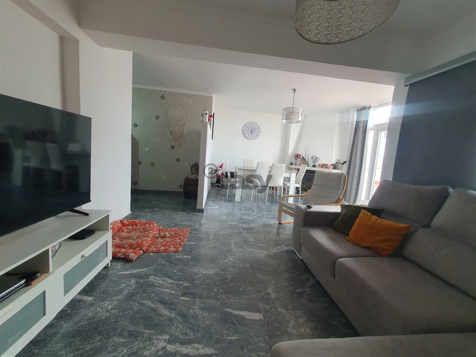 Apartamento T3 para Venda em Algueirão-Mem Martins Foto 1