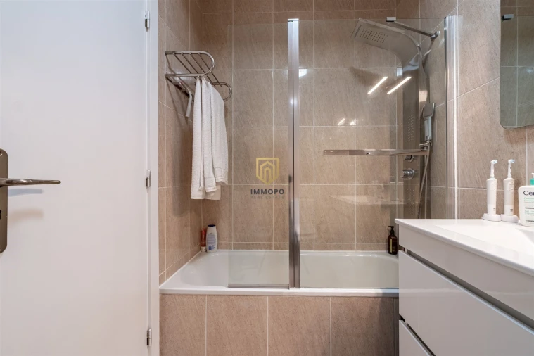 Apartamento T2 para Venda em Valongo Foto 19