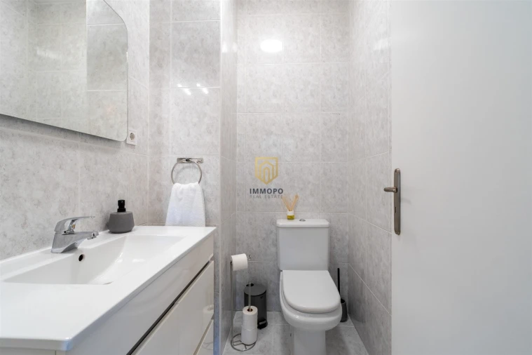 Apartamento T2 para Venda em Valongo Foto 10