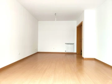 Apartamento T2 para Arrendamento em Esgueira