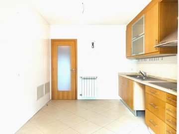 Apartamento T2 para Arrendamento em Esgueira