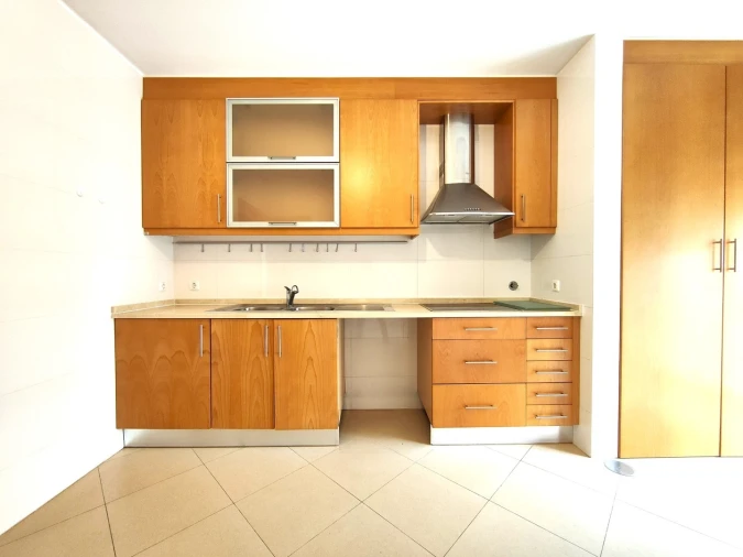 Apartamento T2 para Arrendamento em Esgueira Foto 3