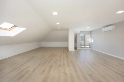 Apartamento T3 para Venda em Leiria, Pousos, Barreira e Cortes