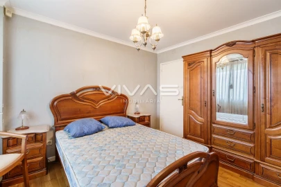Moradia T5 para Venda em Loureira