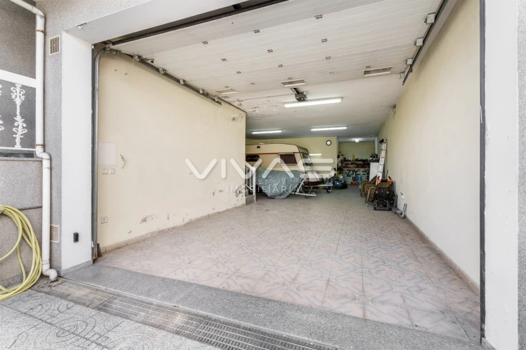 Moradia T5 para Venda em Loureira Foto 41