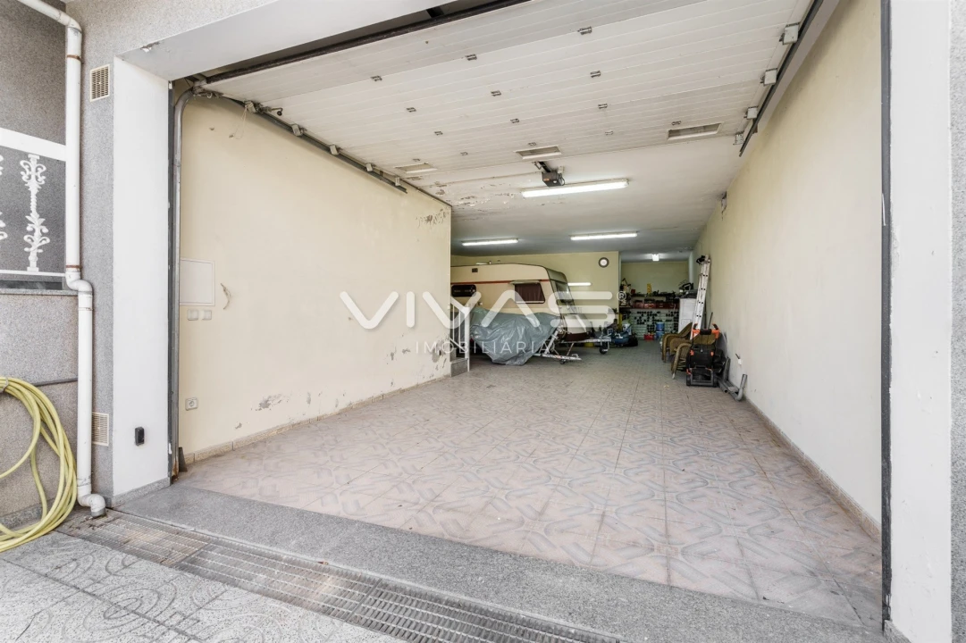 Moradia T5 para Venda em Loureira Foto 41