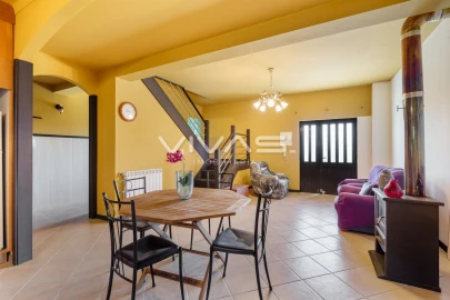 Moradia T4 para Venda em Dossãos