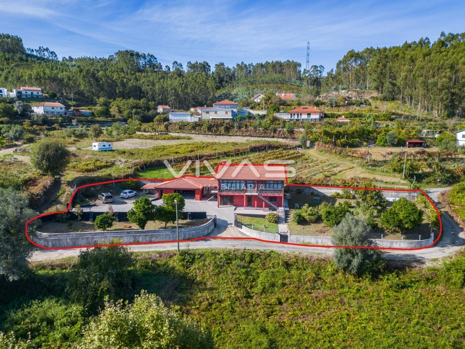 Moradia T4 para Venda em Dossãos Foto 1