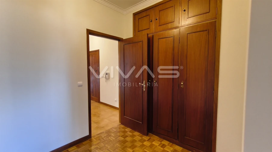 Apartamento T3 para Arrendamento em São Vitor (Braga) Foto 21