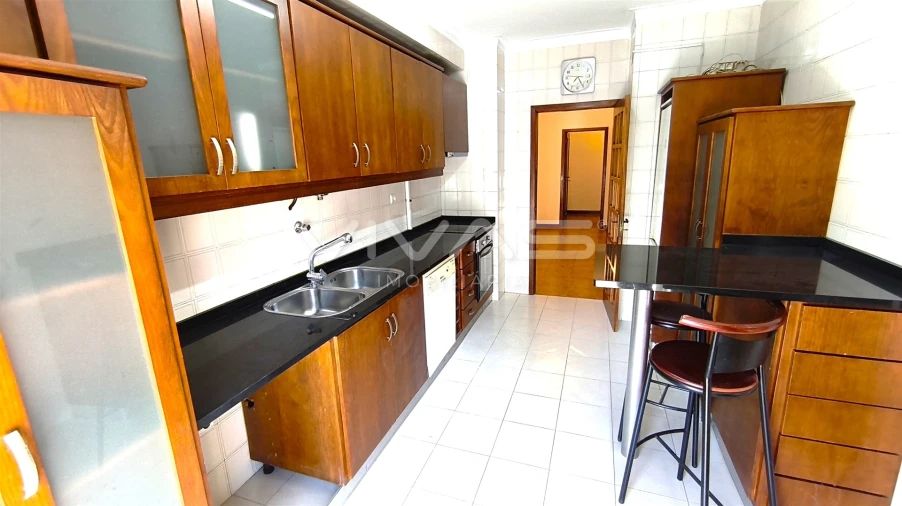 Apartamento T3 para Arrendamento em São Vitor (Braga) Foto 9