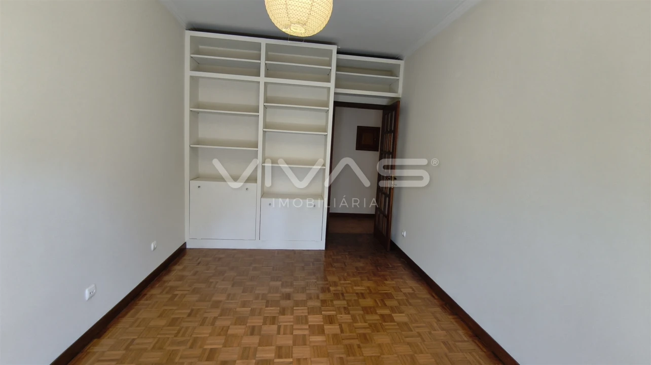 Apartamento T3 para Arrendamento em São Vitor (Braga) Foto 24