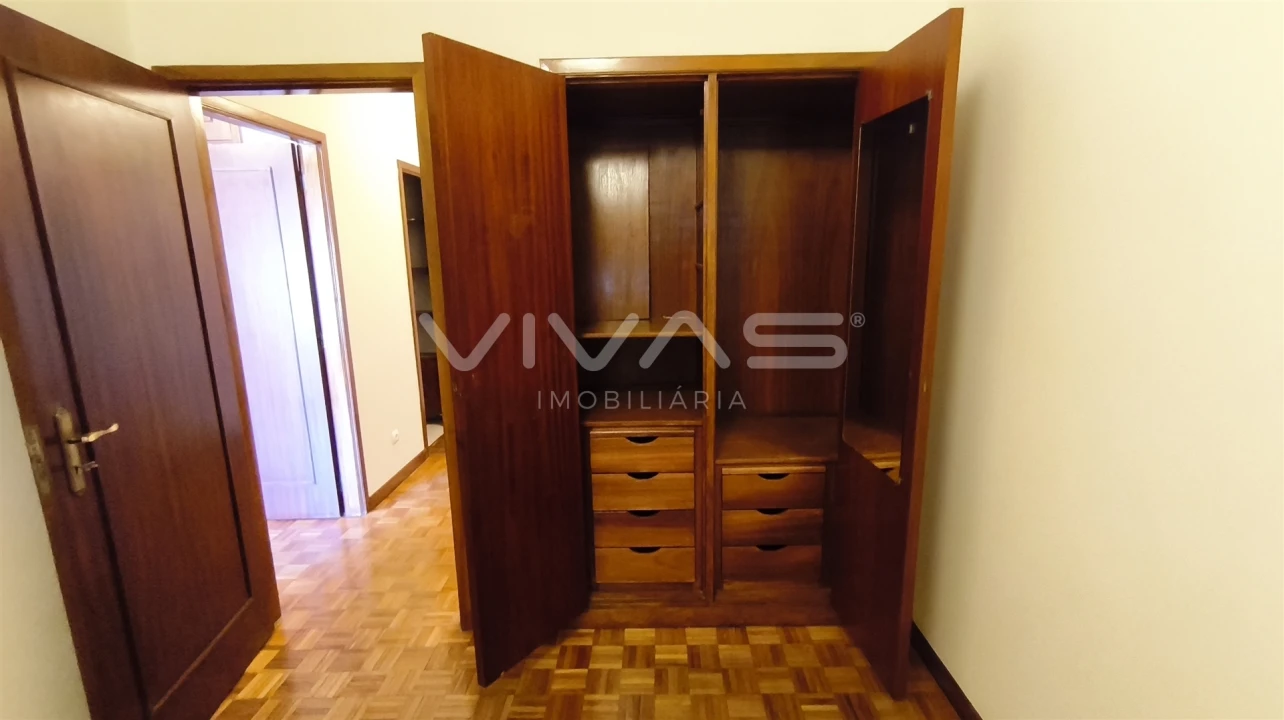 Apartamento T3 para Arrendamento em São Vitor (Braga) Foto 22