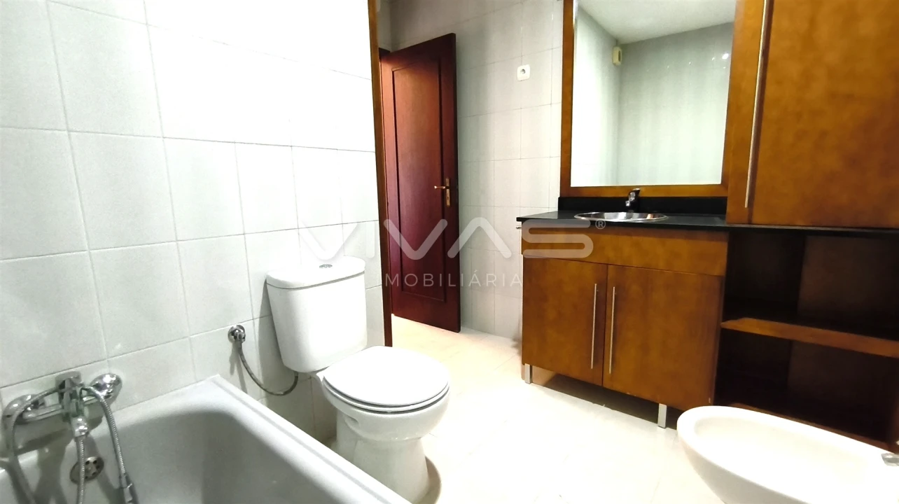 Apartamento T3 para Arrendamento em São Vitor (Braga) Foto 19