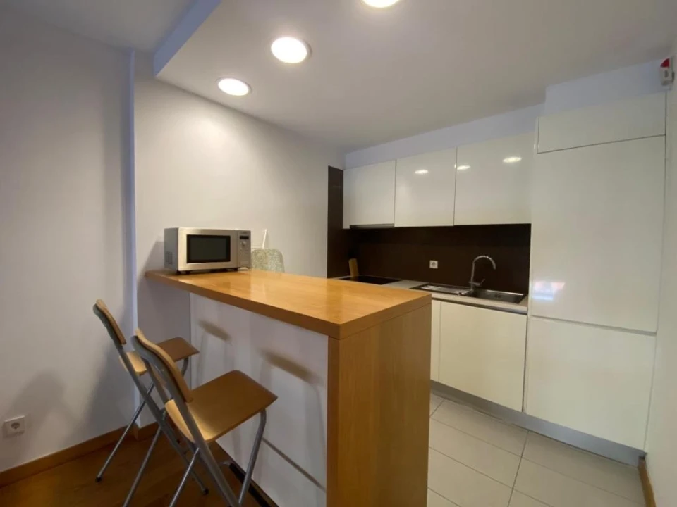 Apartamento T1 para Arrendamento em Paranhos Foto 5