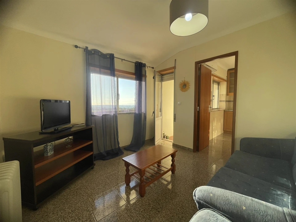 Apartamento T1 para Venda em Gouveia (São Pedro e São Julião) Foto 1