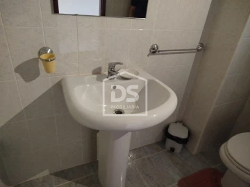 Apartamento T2 para Venda em Currelos, Papízios e Sobral