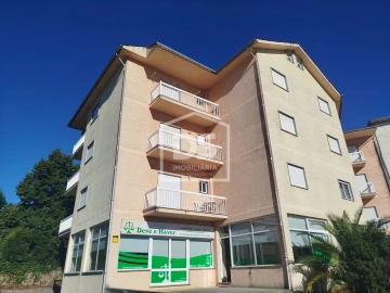 Apartamento T2 para Venda em Currelos, Papízios e Sobral
