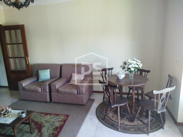 Apartamento T2 para Venda em Currelos, Papízios e Sobral