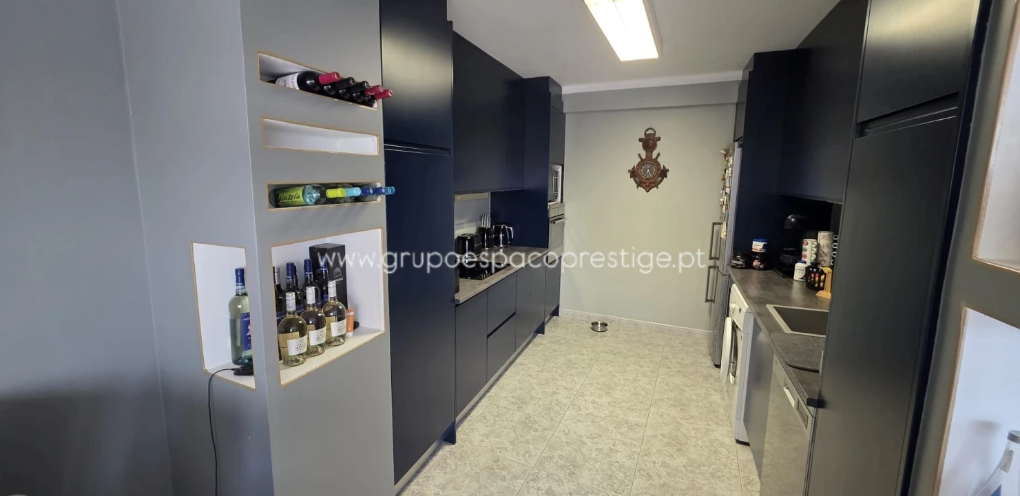 Apartamento T3 para Venda em Olhão Foto 7