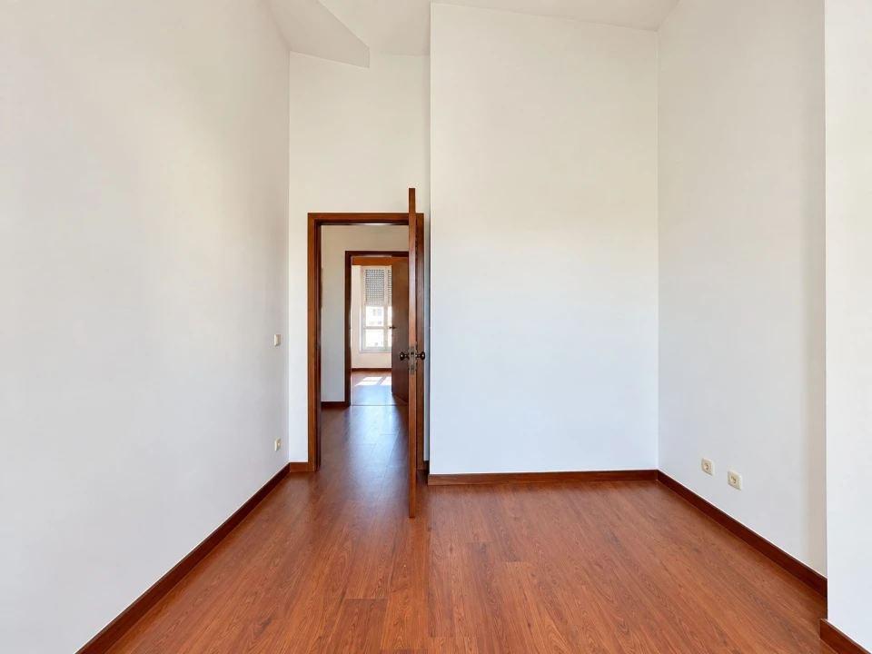 Apartamento T3 para Venda em Abraveses Foto 11