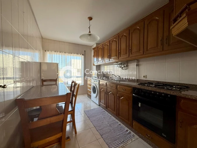 Apartamento T1 para Arrendamento em Arcozelo Foto 4