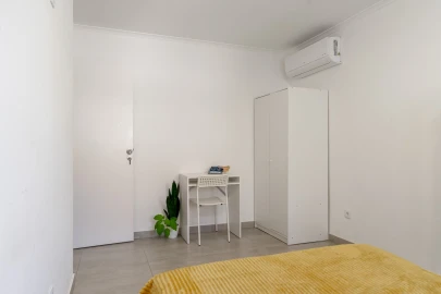 Apartamento T7 para Venda em Caparica e Trafaria