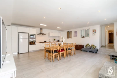Apartamento T7 para Venda em Caparica e Trafaria
