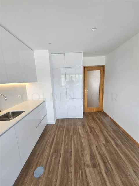 Apartamento T3 para Venda em Grijó e Sermonde