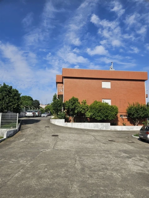 Apartamento T3 para Venda em Grijó e Sermonde