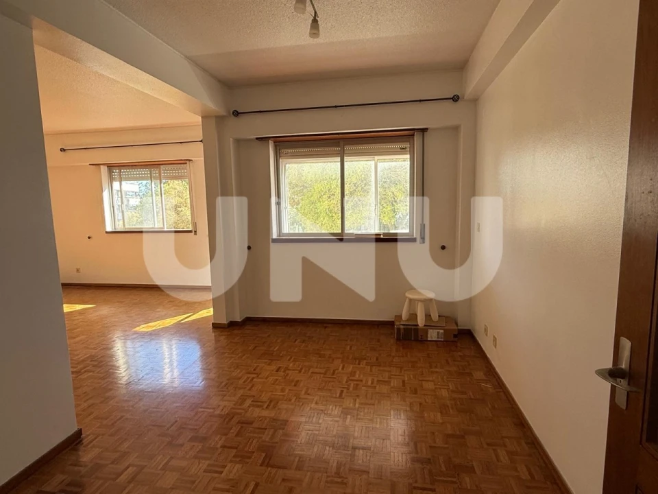 Apartamento T3 para Arrendamento em Oeiras e São Julião da Barra, Paço de Arcos e Caxias Foto 1