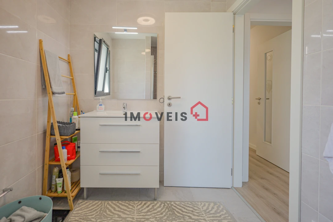 Apartamento T3 para Venda em Bidoeira de Cima Foto 9