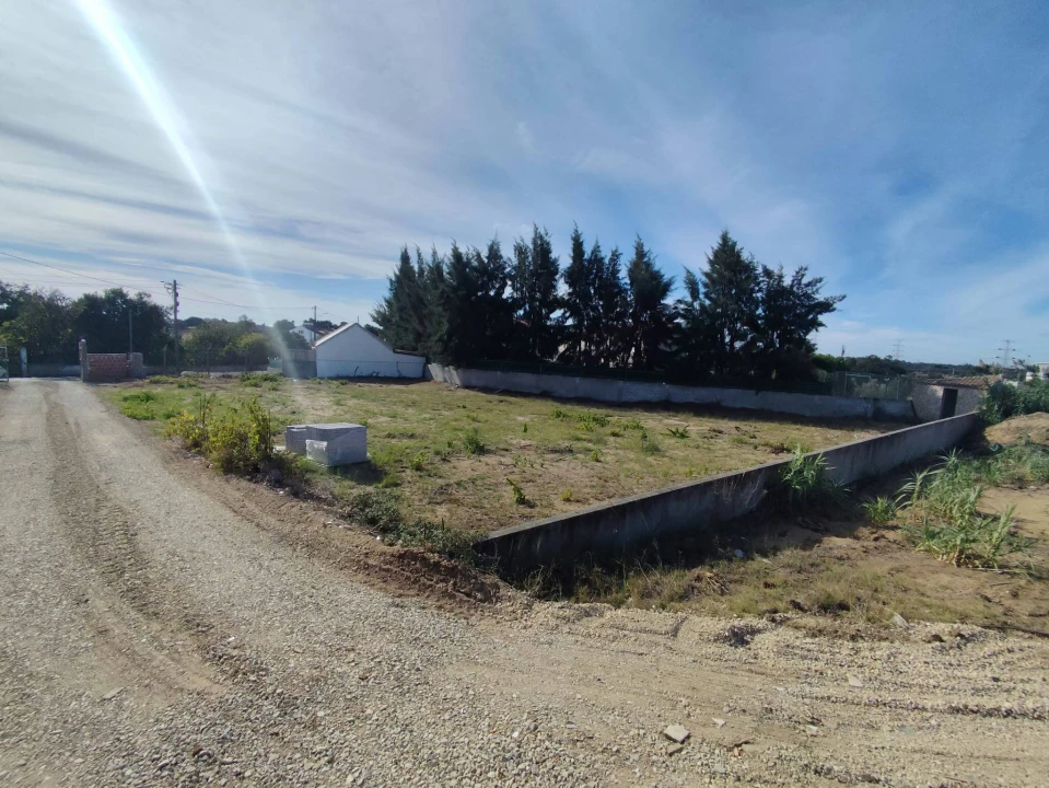 Terreno para Venda em Setubal (São Sebastião) Foto 2