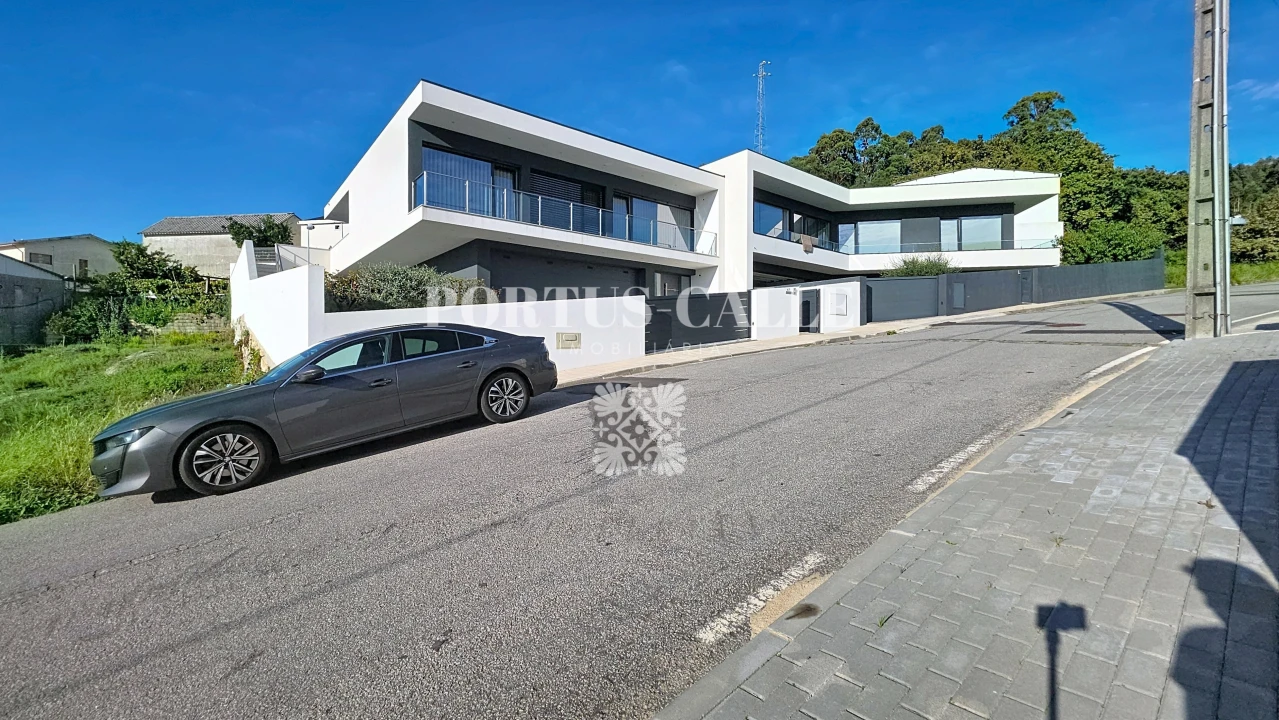 Moradia T3 para Venda em Astromil Foto 4