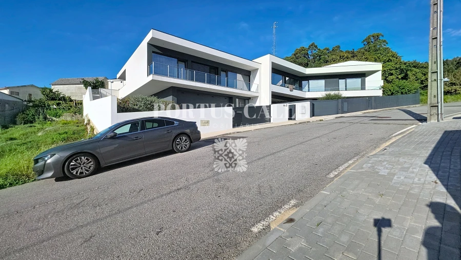 Moradia T3 para Venda em Astromil Foto 4