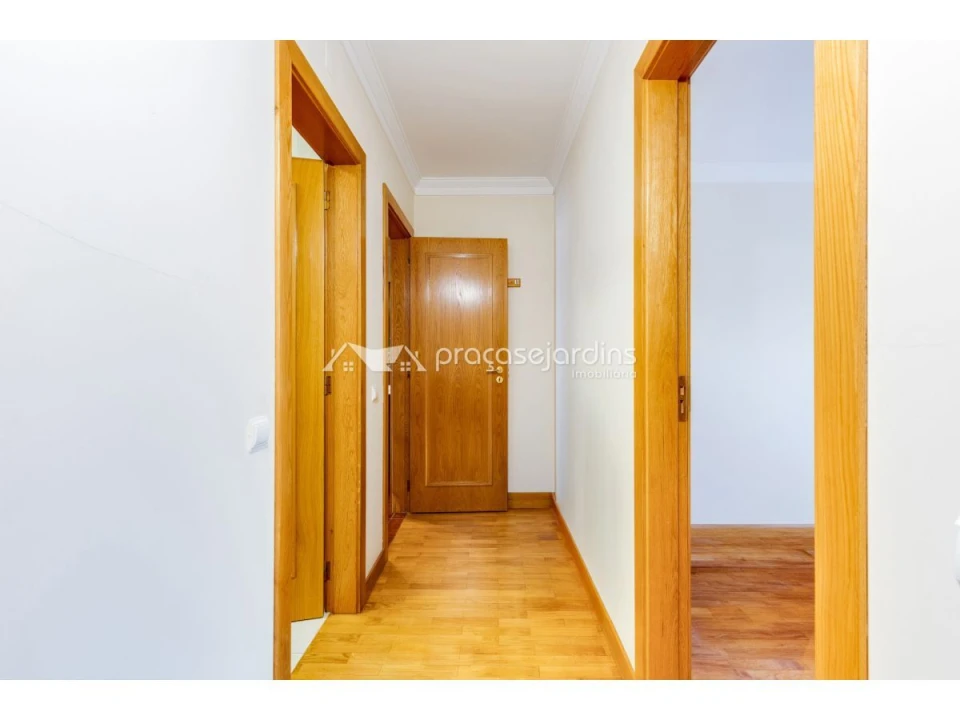 Apartamento T3 para Venda em Leiria, Pousos, Barreira e Cortes Foto 8