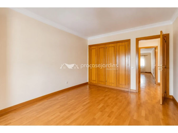 Apartamento T3 para Venda em Leiria, Pousos, Barreira e Cortes Foto 15