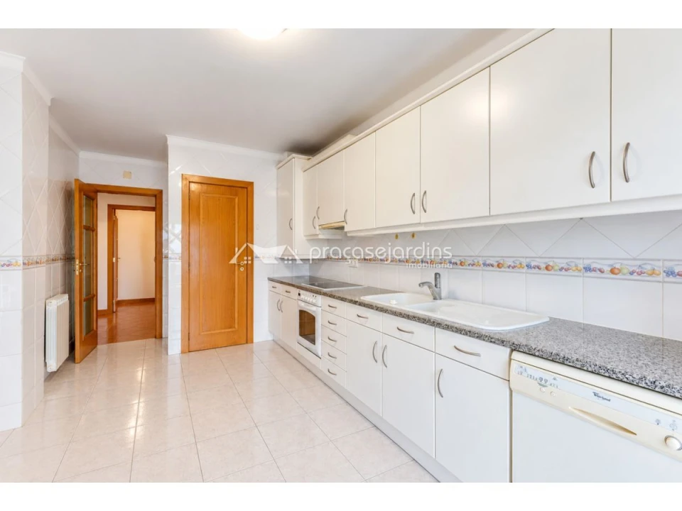 Apartamento T3 para Venda em Leiria, Pousos, Barreira e Cortes Foto 7