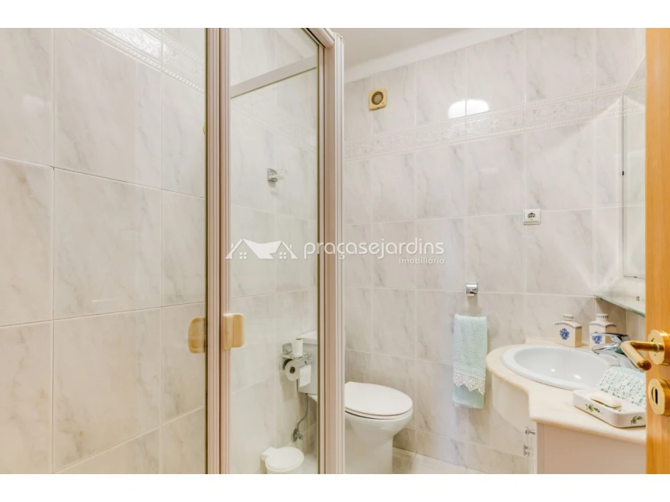 Apartamento T3 para Venda em Leiria, Pousos, Barreira e Cortes Foto 12