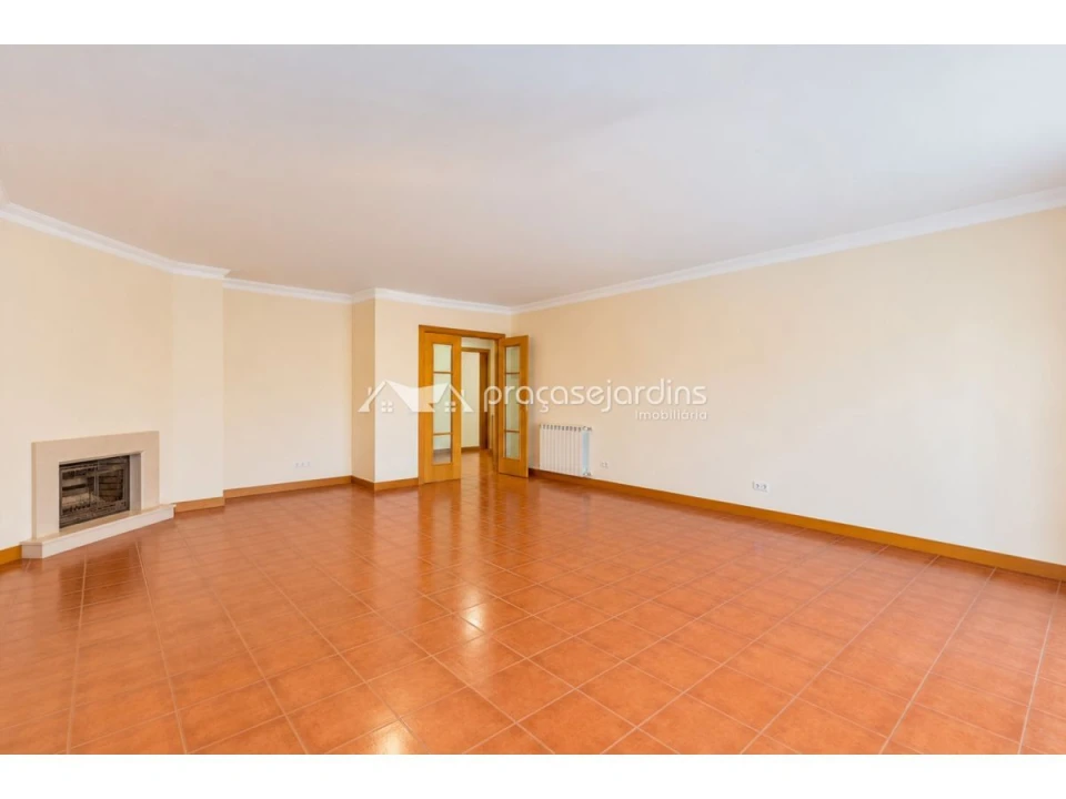 Apartamento T3 para Venda em Leiria, Pousos, Barreira e Cortes Foto 1