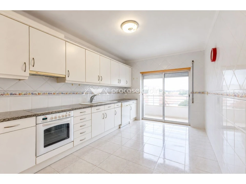 Apartamento T3 para Venda em Leiria, Pousos, Barreira e Cortes Foto 6