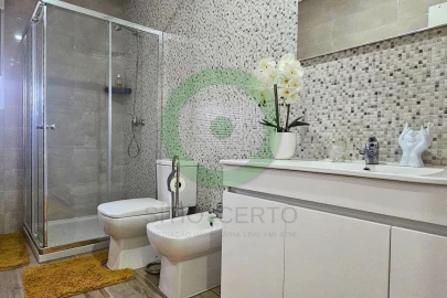 Moradia T2 para Venda em Bouçoães