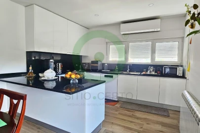 Moradia T2 para Venda em Bouçoães