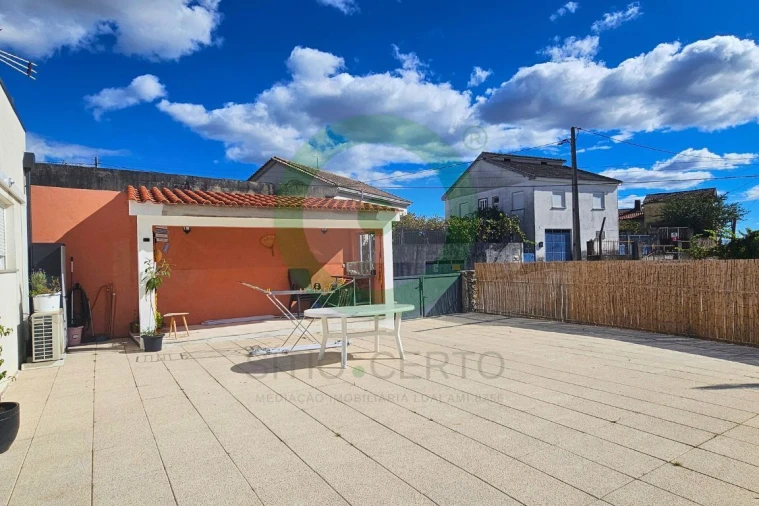 Moradia T2 para Venda em Bouçoães Foto 18
