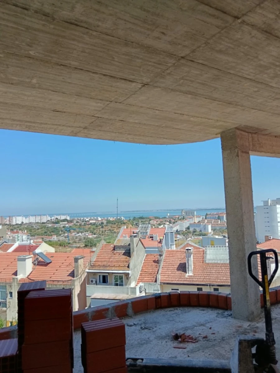 Apartamento T2 para Venda em Beato Foto 7