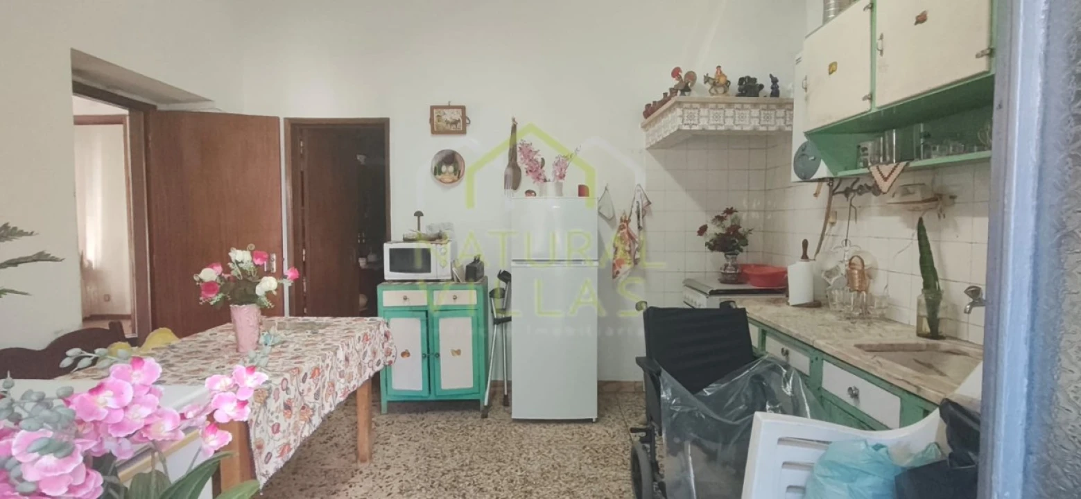 Moradia T2 para Venda em Santa Barbara de Nexe Foto 6