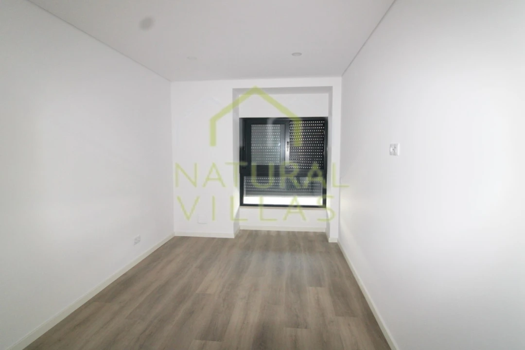 Apartamento T2 para Venda em Faro (Sé e São Pedro) Foto 9