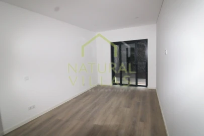 Apartamento T2 para Venda em Faro (Sé e São Pedro)